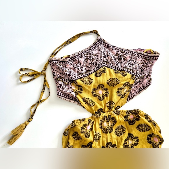 Free People Maribelle Gold Cut-Out Boho Wide Leg Halter Jumpsuit Size Medium - Picture 5 of 13